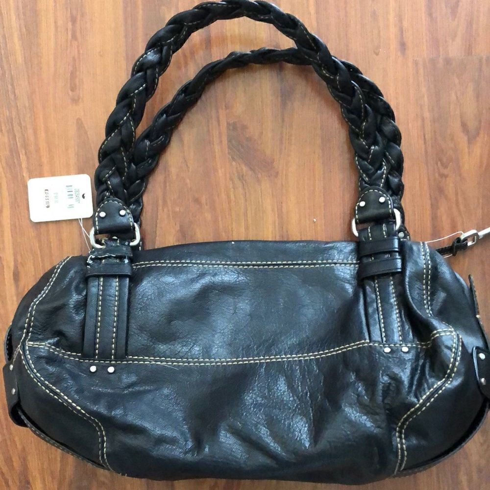 NWT Fossil Black leather Shoulder bag handbag.